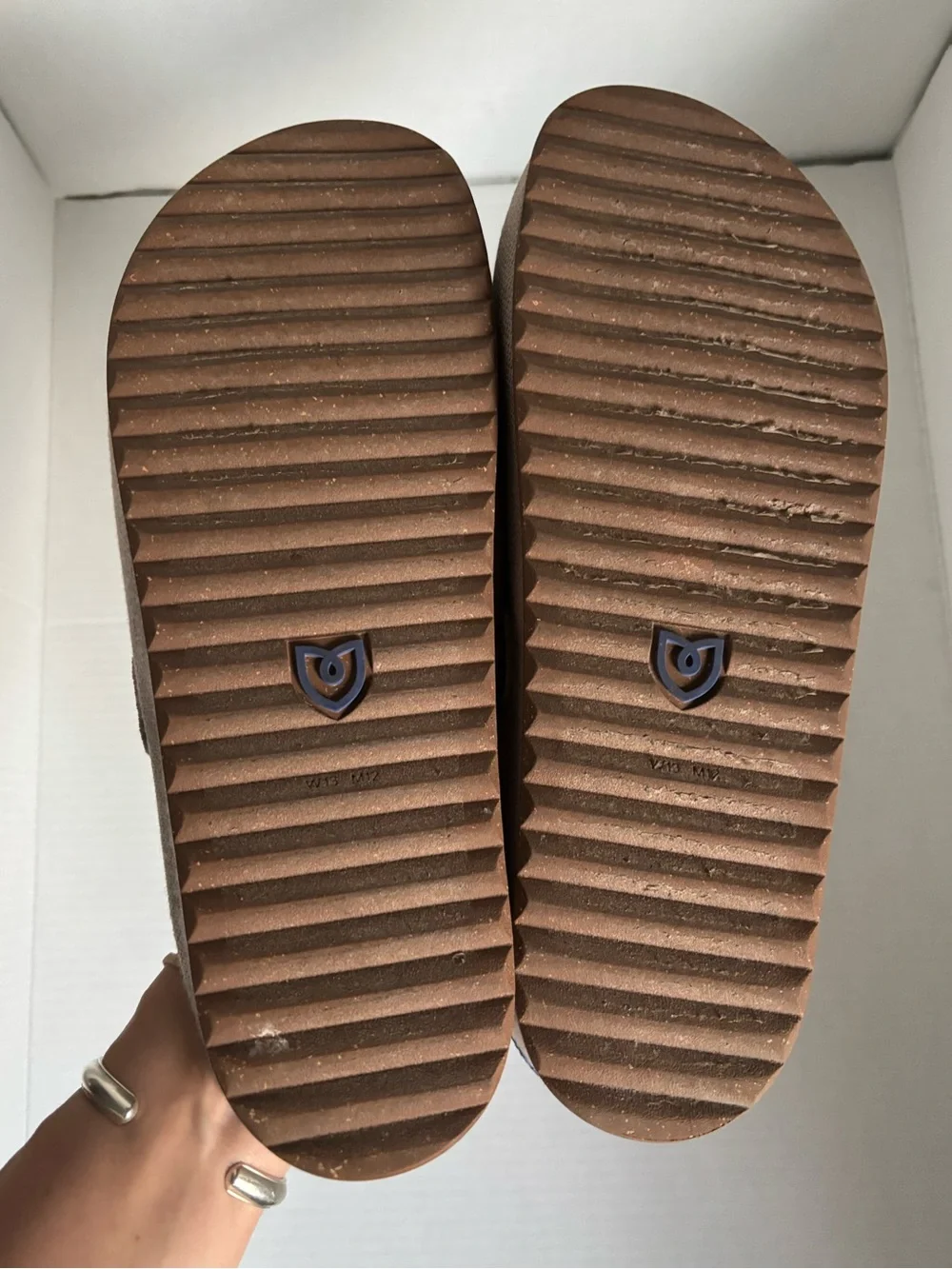 Rothys men clog